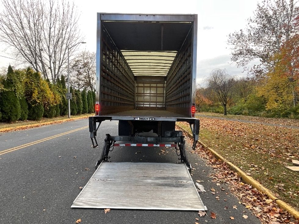 Medium Duty Box Truck-Light and Medium Duty Trucks-International-2019-4300-Reading-PA-274,859\n\t\tmiles-$ 31,500 - Image 9
