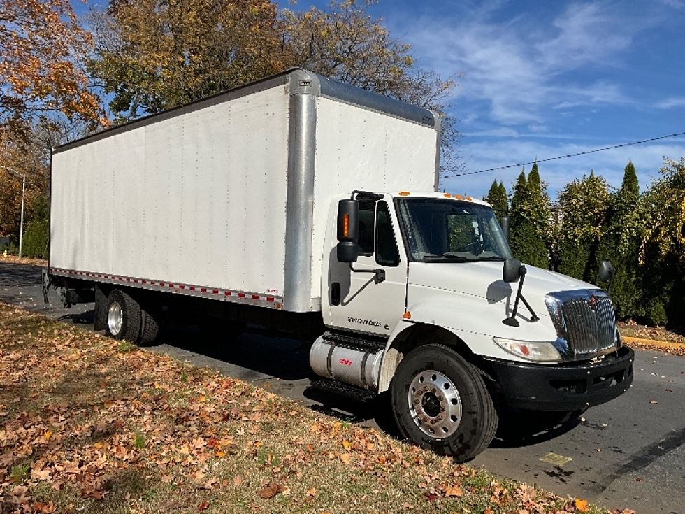Medium Duty Box Truck-Light and Medium Duty Trucks-International-2019-4300-Reading-PA-285,965\n\t\tmiles-$ 28,000 - Image 1