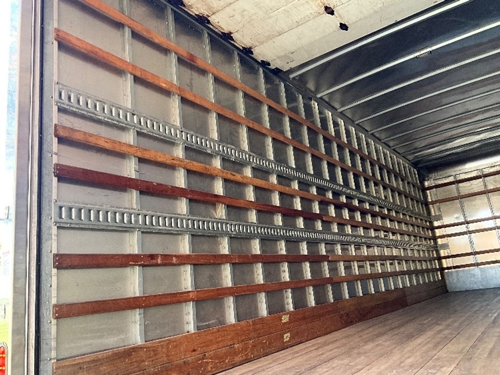 Medium Duty Box Truck-Light and Medium Duty Trucks-International-2019-4300-Reading-PA-285,965\n\t\tmiles-$ 28,000 - Image 11