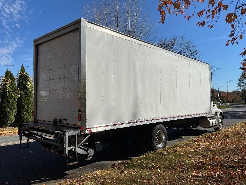 Medium Duty Box Truck-Light and Medium Duty Trucks-International-2019-4300-Reading-PA-285,965\n\t\tmiles-$ 28,000 - Image 13