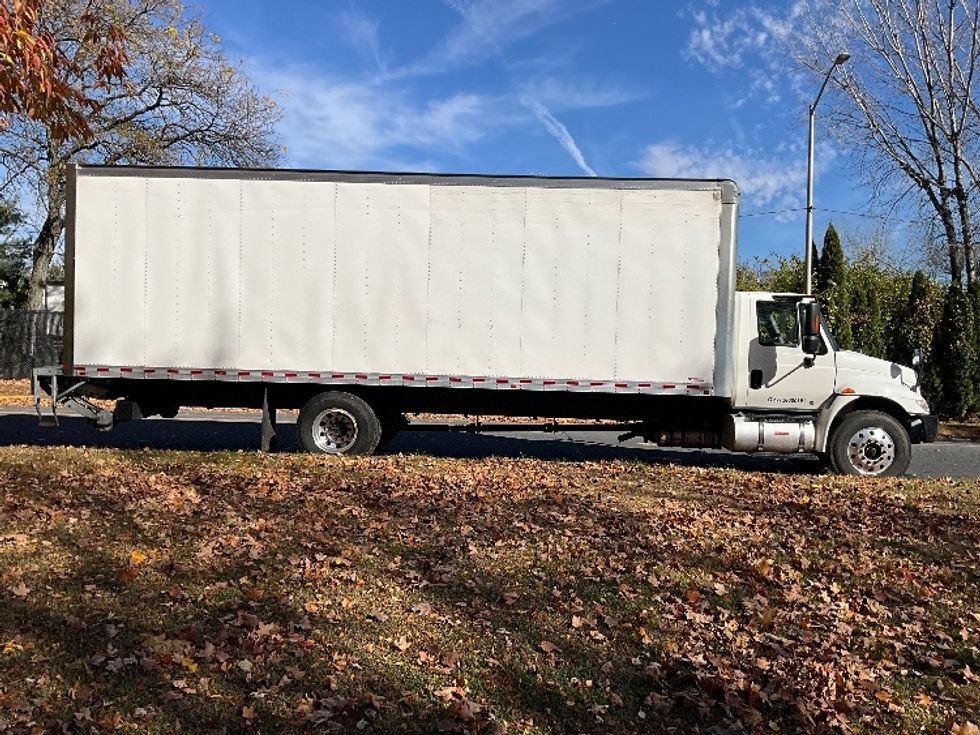 Medium Duty Box Truck-Light and Medium Duty Trucks-International-2019-4300-Reading-PA-285,965\n\t\tmiles-$ 28,000 - Image 15