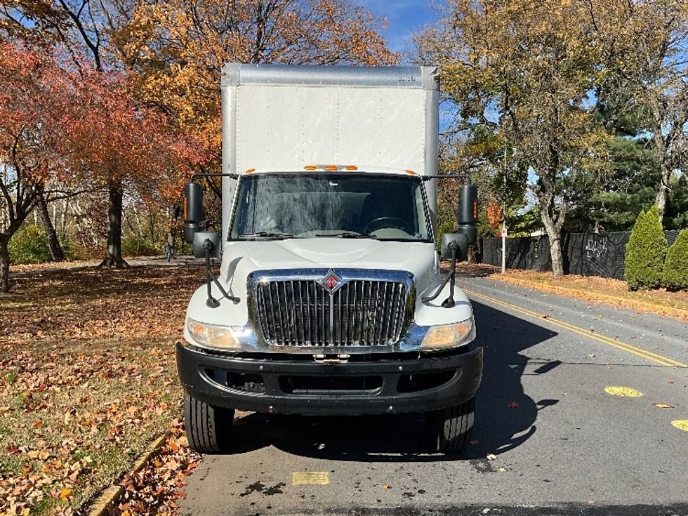 Medium Duty Box Truck-Light and Medium Duty Trucks-International-2019-4300-Reading-PA-285,965\n\t\tmiles-$ 28,000 - Image 2