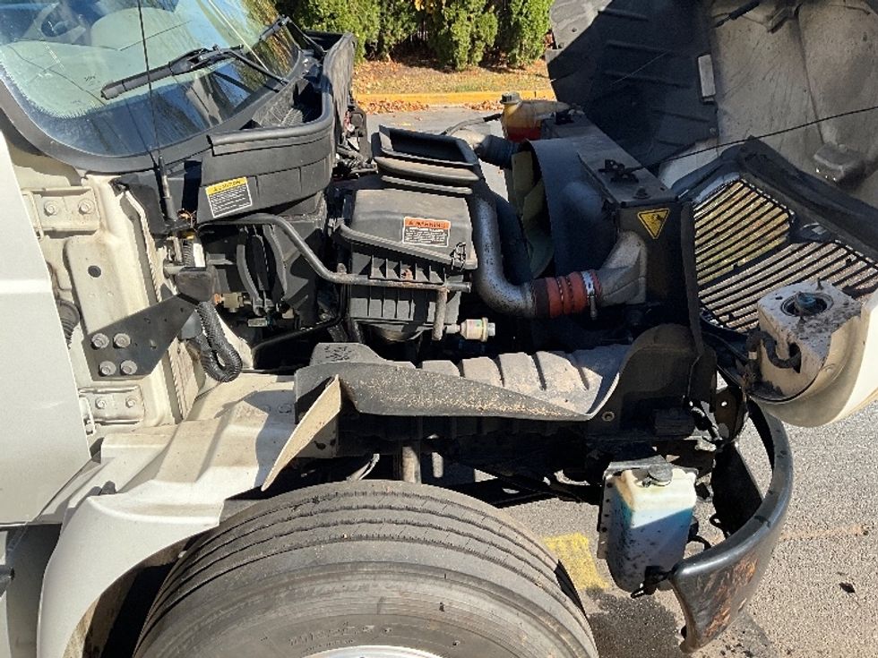 Medium Duty Box Truck-Light and Medium Duty Trucks-International-2019-4300-Reading-PA-285,965\n\t\tmiles-$ 28,000 - Image 23