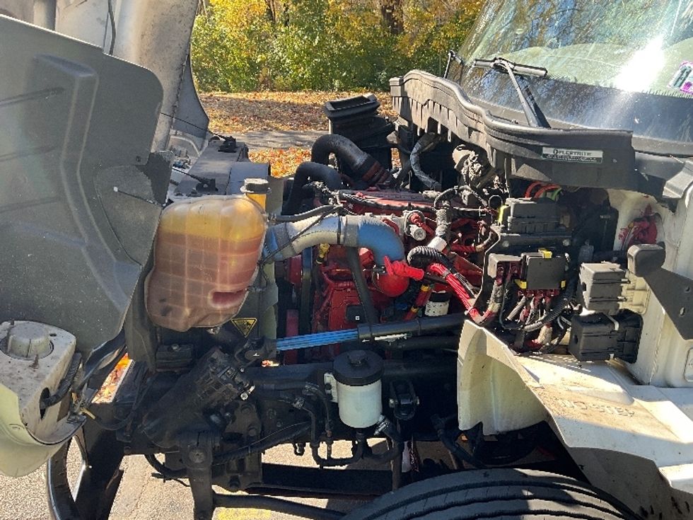 Medium Duty Box Truck-Light and Medium Duty Trucks-International-2019-4300-Reading-PA-285,965\n\t\tmiles-$ 28,000 - Image 24