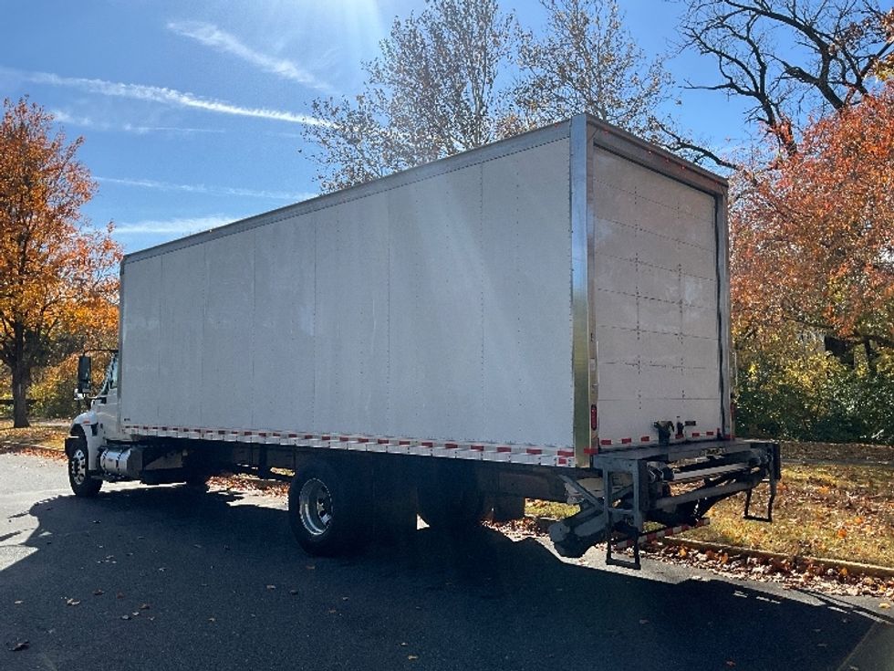 Medium Duty Box Truck-Light and Medium Duty Trucks-International-2019-4300-Reading-PA-285,965\n\t\tmiles-$ 28,000 - Image 6