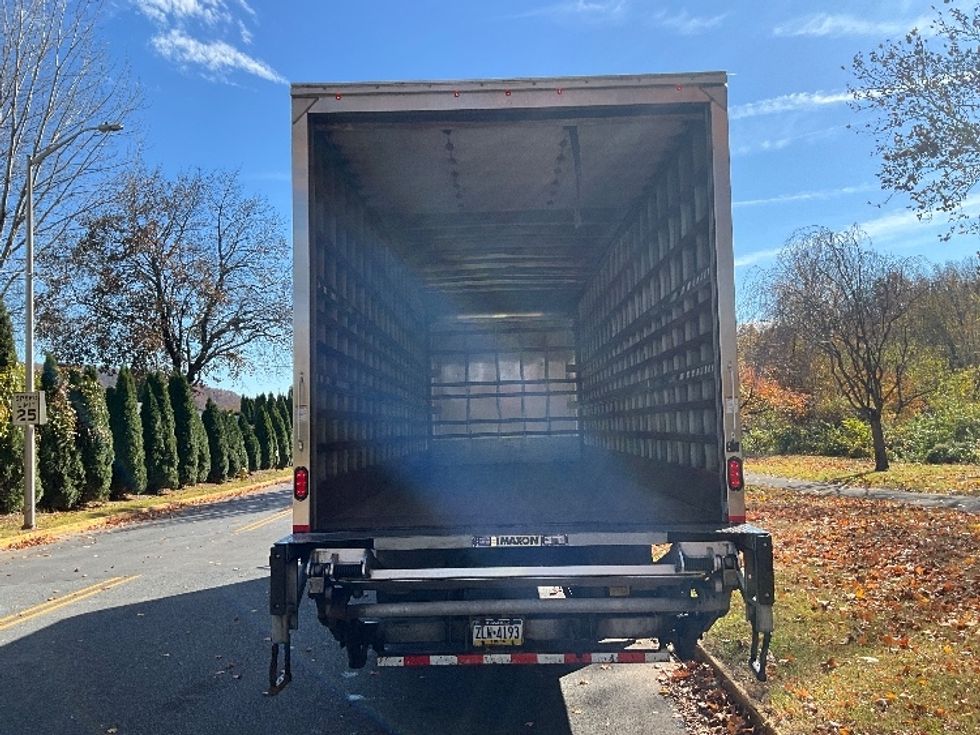 Medium Duty Box Truck-Light and Medium Duty Trucks-International-2019-4300-Reading-PA-285,965\n\t\tmiles-$ 28,000 - Image 8