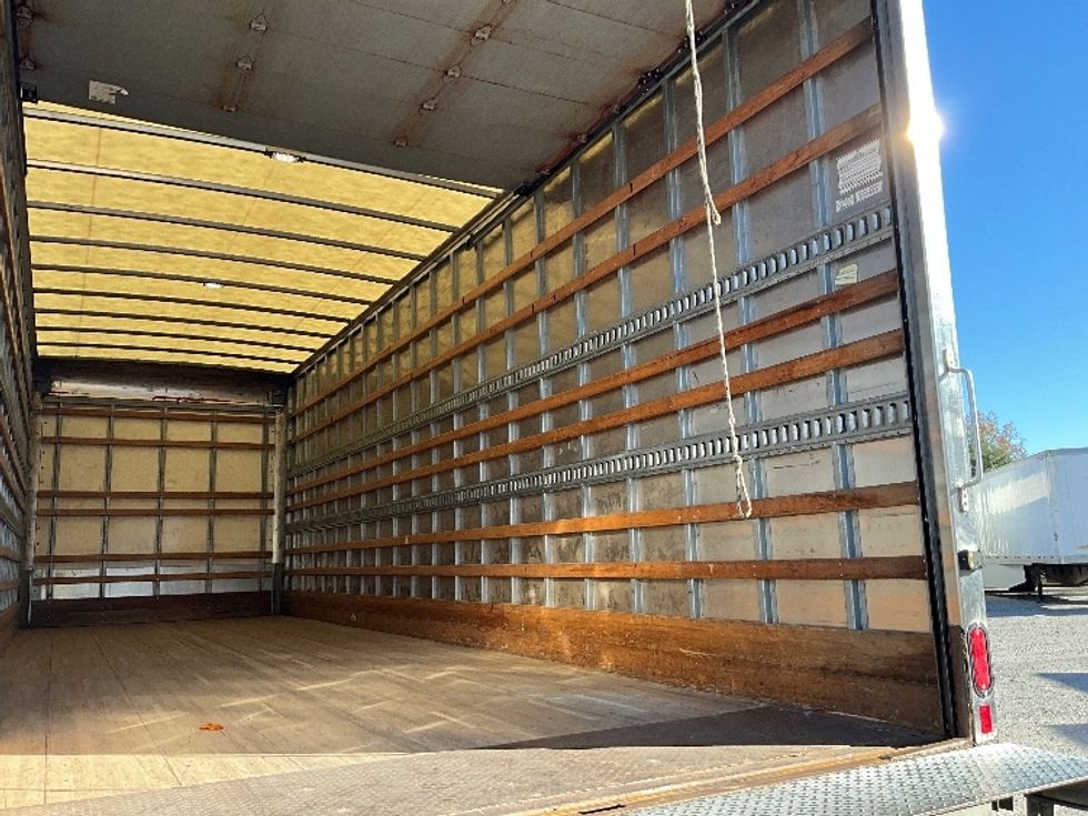 Medium Duty Box Truck-Light and Medium Duty Trucks-International-2019-4300-Reading-PA-310,049\n\t\tmiles-$ 24,500 - Image 12