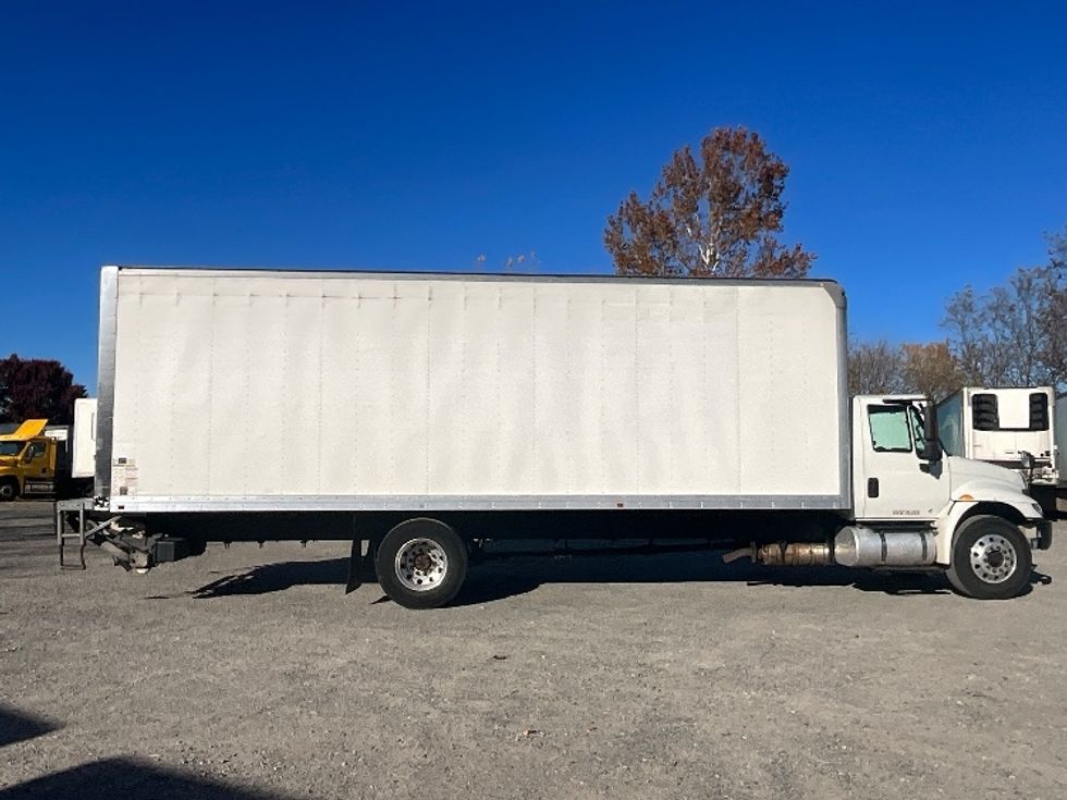 Medium Duty Box Truck-Light and Medium Duty Trucks-International-2019-4300-Reading-PA-310,049\n\t\tmiles-$ 24,500 - Image 15