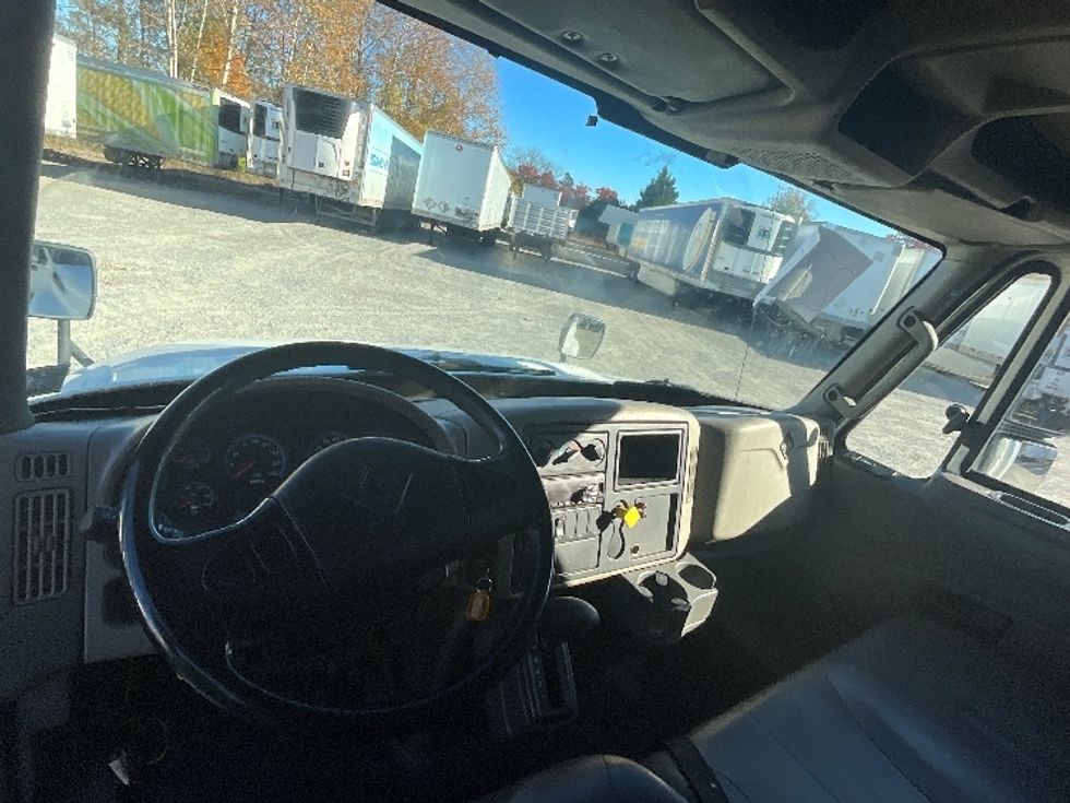 Medium Duty Box Truck-Light and Medium Duty Trucks-International-2019-4300-Reading-PA-310,049\n\t\tmiles-$ 24,500 - Image 17
