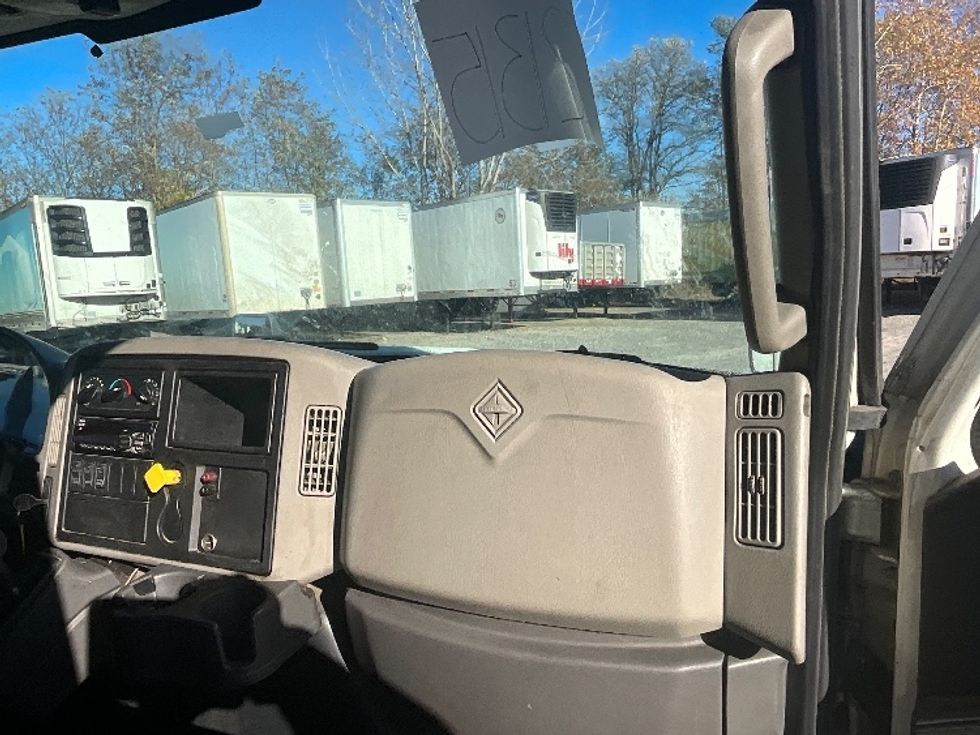 Medium Duty Box Truck-Light and Medium Duty Trucks-International-2019-4300-Reading-PA-310,049\n\t\tmiles-$ 24,500 - Image 21