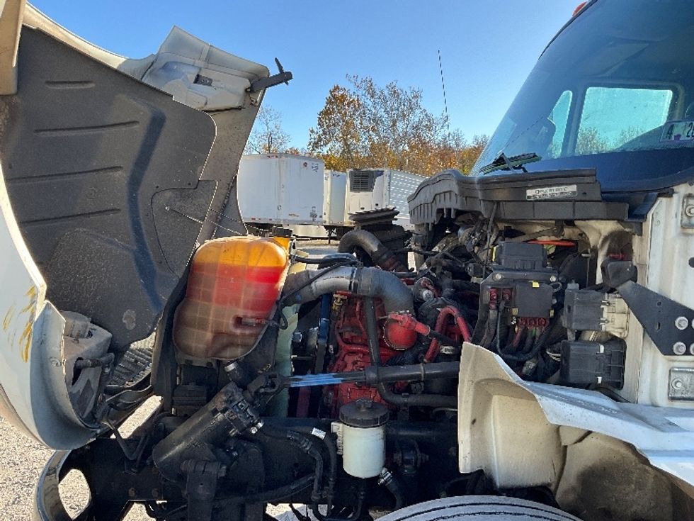 Medium Duty Box Truck-Light and Medium Duty Trucks-International-2019-4300-Reading-PA-310,049\n\t\tmiles-$ 24,500 - Image 24