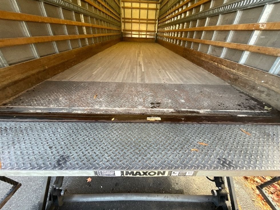 Medium Duty Box Truck-Light and Medium Duty Trucks-International-2019-4300-Reading-PA-314,684\n\t\tmiles-$ 24,000 - Image 10