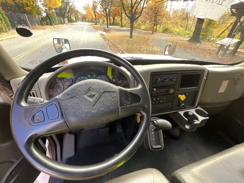 Medium Duty Box Truck-Light and Medium Duty Trucks-International-2019-4300-Reading-PA-314,684\n\t\tmiles-$ 24,000 - Image 17