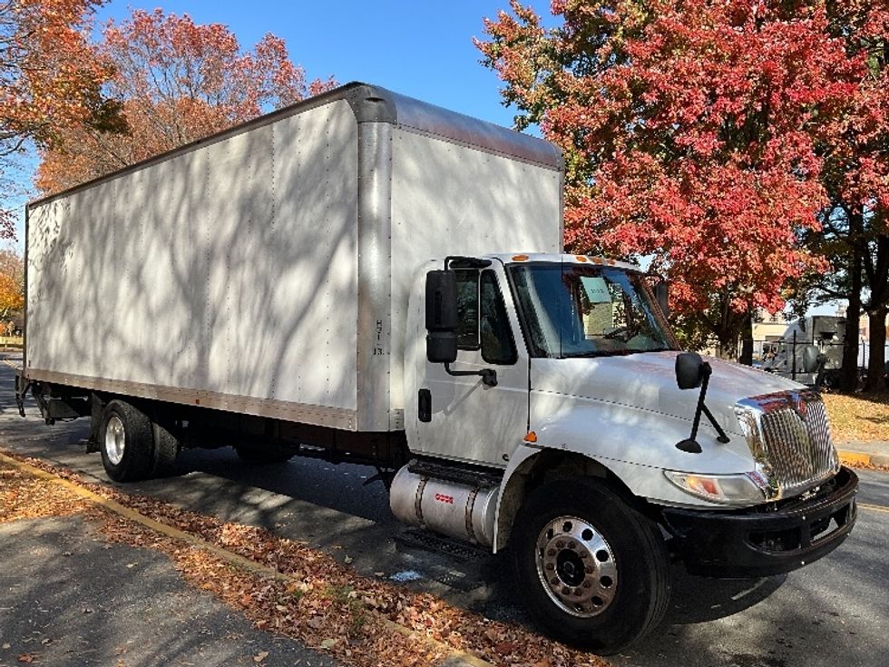 Medium Duty Box Truck-Light and Medium Duty Trucks-International-2019-4300-Reading-PA-314,684\n\t\tmiles-$ 24,000 - Image 3