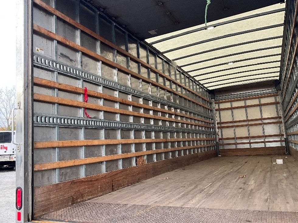 Medium Duty Box Truck-Light and Medium Duty Trucks-International-2019-4300-Reading-PA-335,421\n\t\tmiles-$ 20,750 - Image 11