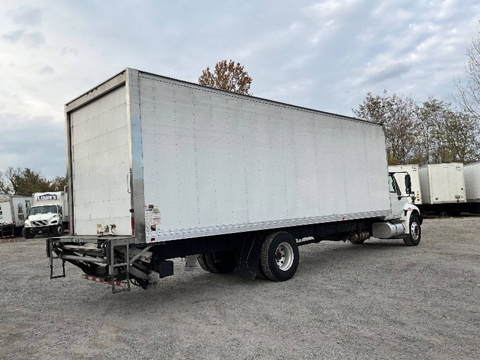 Medium Duty Box Truck-Light and Medium Duty Trucks-International-2019-4300-Reading-PA-335,421\n\t\tmiles-$ 20,750 - Image 13
