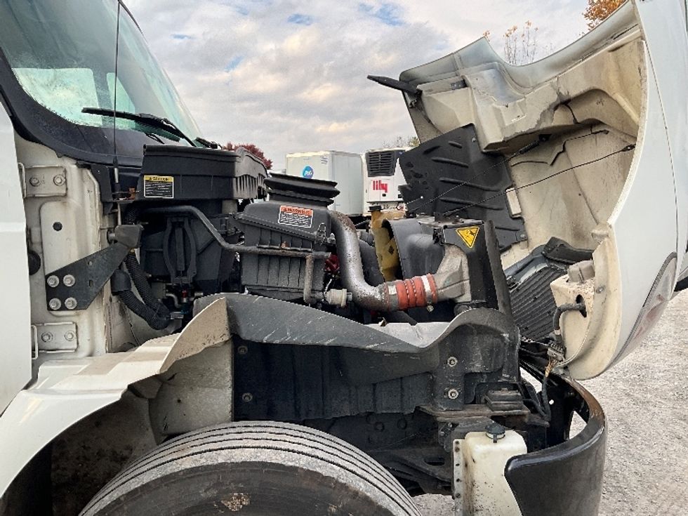 Medium Duty Box Truck-Light and Medium Duty Trucks-International-2019-4300-Reading-PA-335,421\n\t\tmiles-$ 20,750 - Image 23