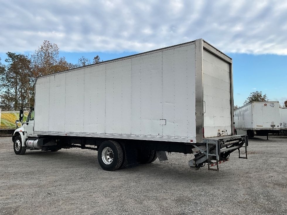 Medium Duty Box Truck-Light and Medium Duty Trucks-International-2019-4300-Reading-PA-335,421\n\t\tmiles-$ 20,750 - Image 6