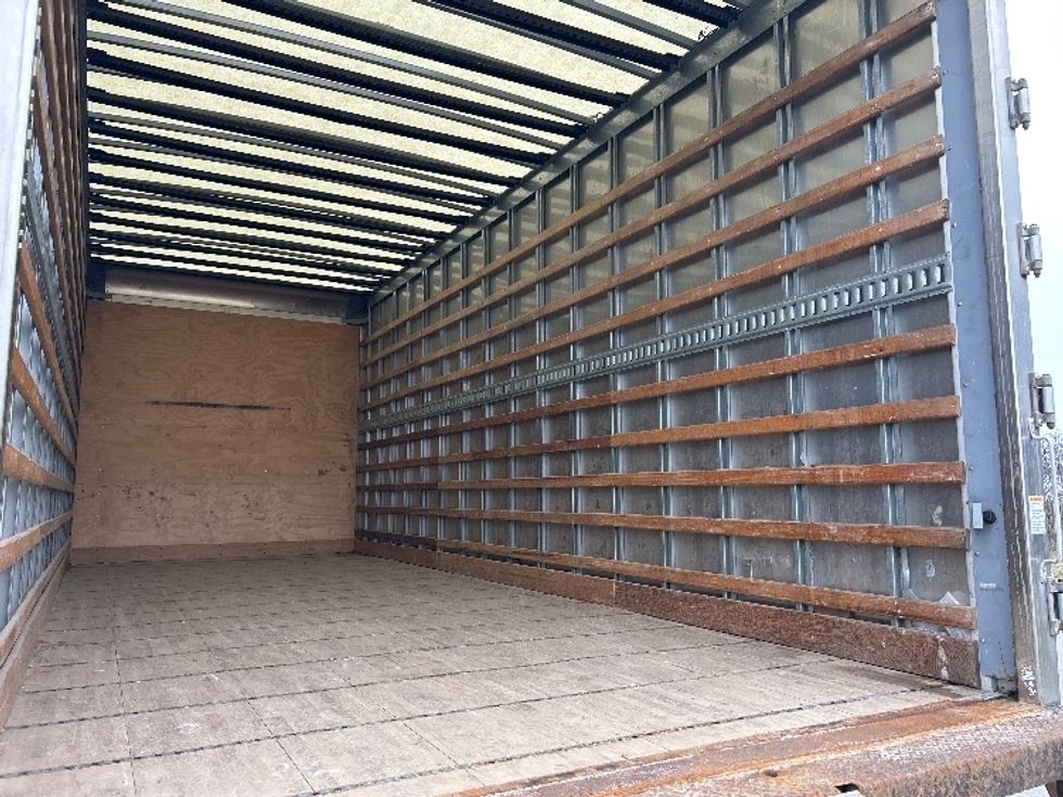 Medium Duty Box Truck-Light and Medium Duty Trucks-International-2019-4300-Rochester-NY-189,047\n\t\tmiles-$ 31,000 - Image 12