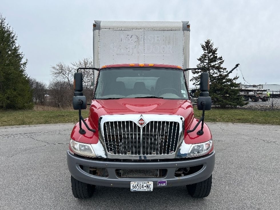 Medium Duty Box Truck-Light and Medium Duty Trucks-International-2019-4300-Rochester-NY-189,047\n\t\tmiles-$ 31,000 - Image 2