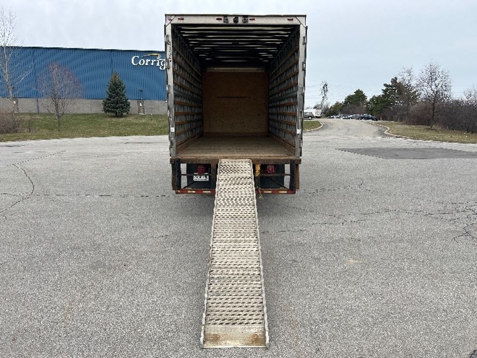 Medium Duty Box Truck-Light and Medium Duty Trucks-International-2019-4300-Rochester-NY-189,047\n\t\tmiles-$ 31,000 - Image 9