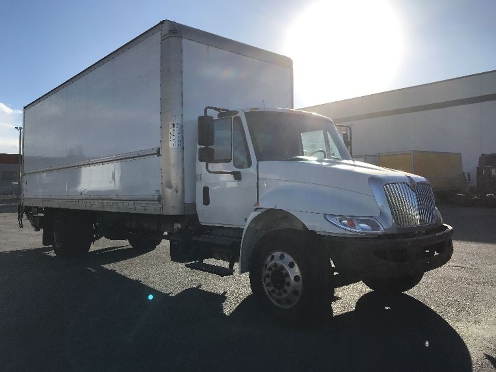 Medium Duty Box Truck-Light and Medium Duty Trucks-International-2019-4300-Rocky View County-AB-195,611\n\t\tkm-$ 68,000 - Image 1