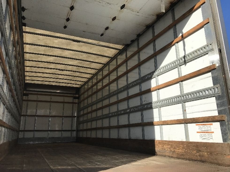 Medium Duty Box Truck-Light and Medium Duty Trucks-International-2019-4300-Rocky View County-AB-195,611\n\t\tkm-$ 68,000 - Image 12