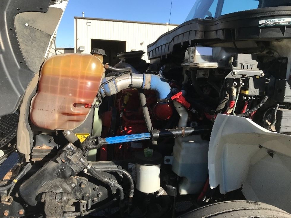 Medium Duty Box Truck-Light and Medium Duty Trucks-International-2019-4300-Rocky View County-AB-195,611\n\t\tkm-$ 68,000 - Image 24