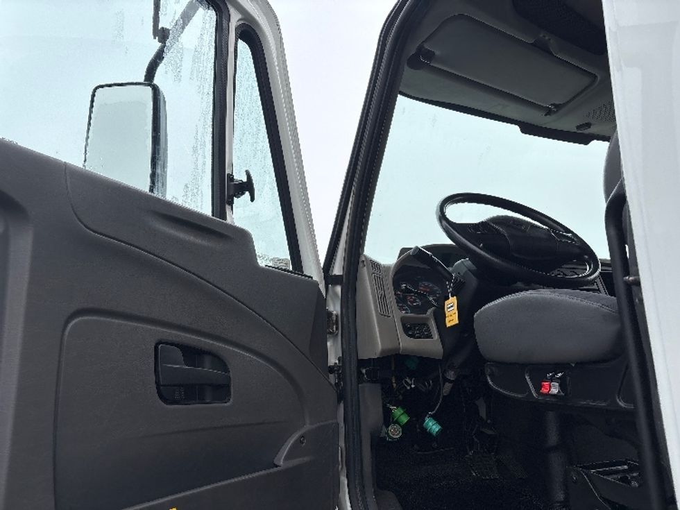 Medium Duty Box Truck-Light and Medium Duty Trucks-International-2019-4300-Saginaw-MI-344,522\n\t\tmiles-$ 20,000 - Image 16