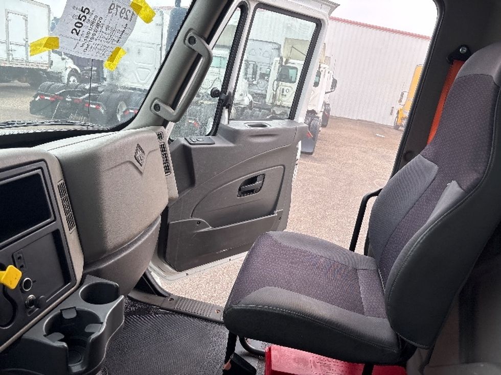 Medium Duty Box Truck-Light and Medium Duty Trucks-International-2019-4300-Saginaw-MI-344,522\n\t\tmiles-$ 20,000 - Image 19