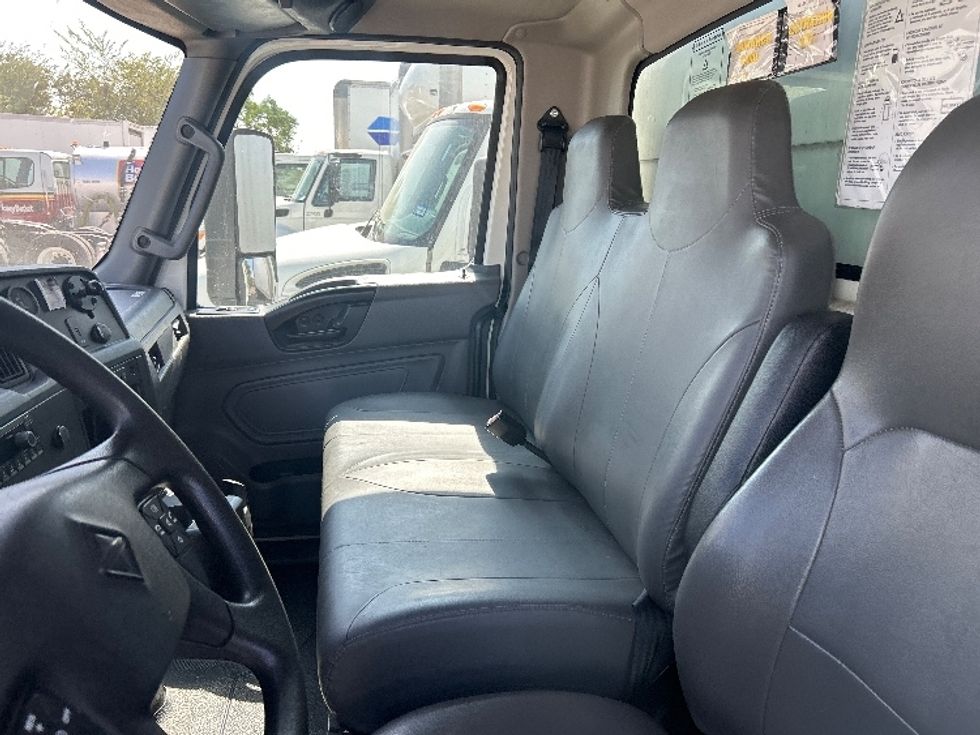 Medium Duty Box Truck-Light and Medium Duty Trucks-International-2019-4300-San Antonio-TX-262,360\n\t\tmiles-$ 30,000 - Image 19