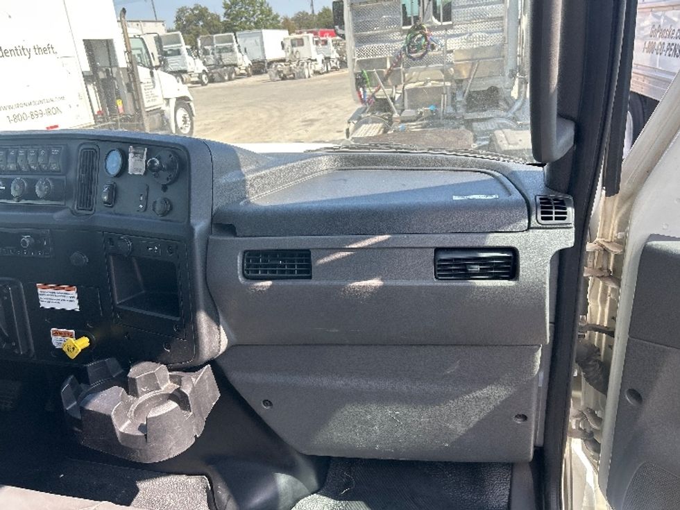 Medium Duty Box Truck-Light and Medium Duty Trucks-International-2019-4300-San Antonio-TX-262,360\n\t\tmiles-$ 30,000 - Image 21