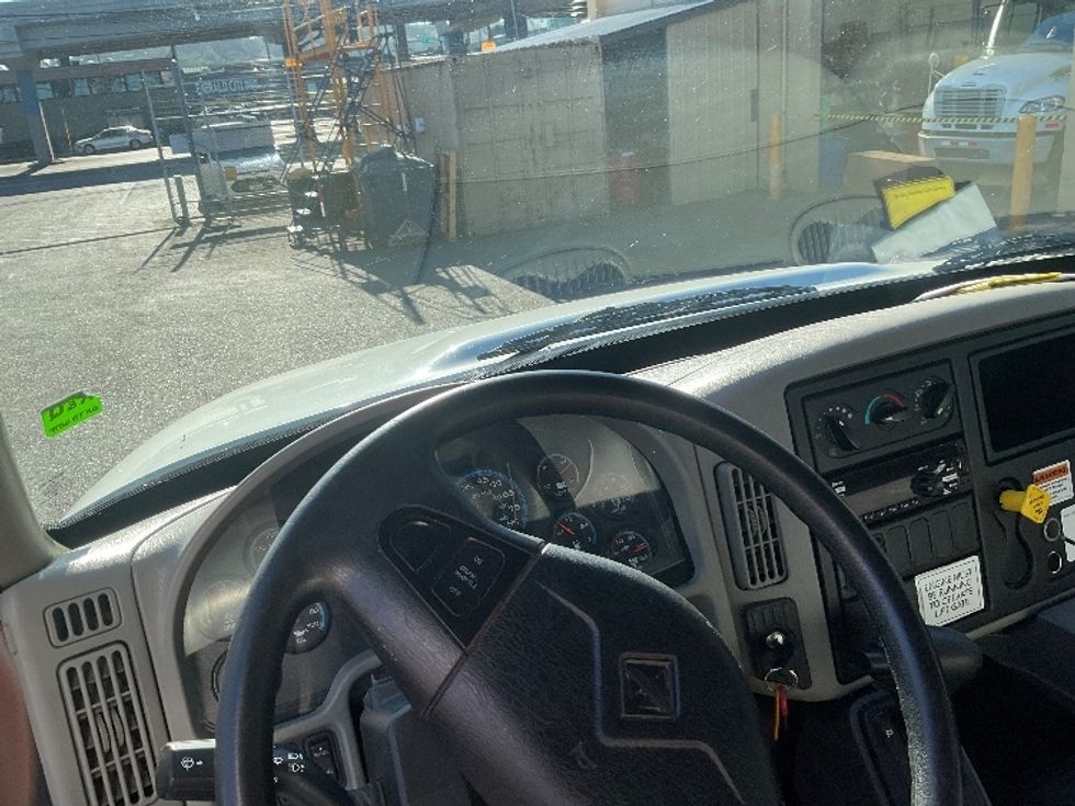 Medium Duty Box Truck-Light and Medium Duty Trucks-International-2019-4300-Seattle-WA-59,441\n\t\tmiles-$ 56,500 - Image 15