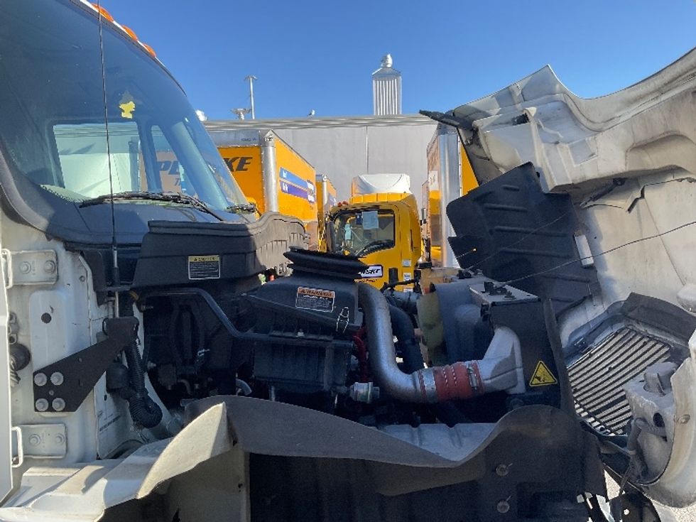 Medium Duty Box Truck-Light and Medium Duty Trucks-International-2019-4300-Seattle-WA-59,441\n\t\tmiles-$ 56,500 - Image 20