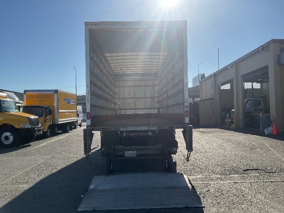 Medium Duty Box Truck-Light and Medium Duty Trucks-International-2019-4300-Seattle-WA-59,441\n\t\tmiles-$ 56,500 - Image 7
