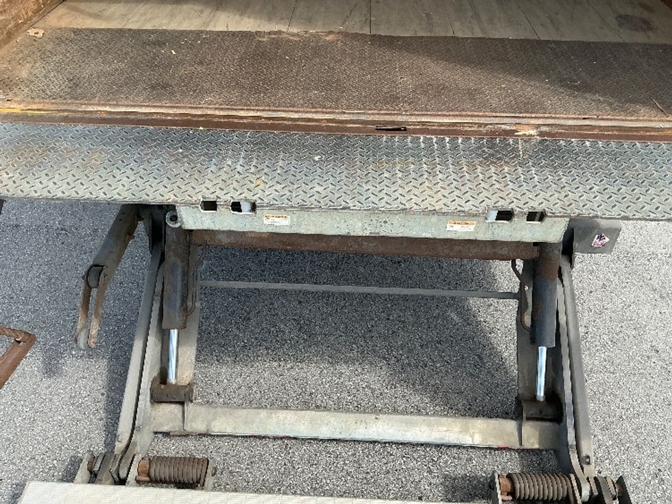 Medium Duty Box Truck-Light and Medium Duty Trucks-International-2019-4300-Stoney Creek-ON-294,697\n\t\tkm-$ 57,500 - Image 10