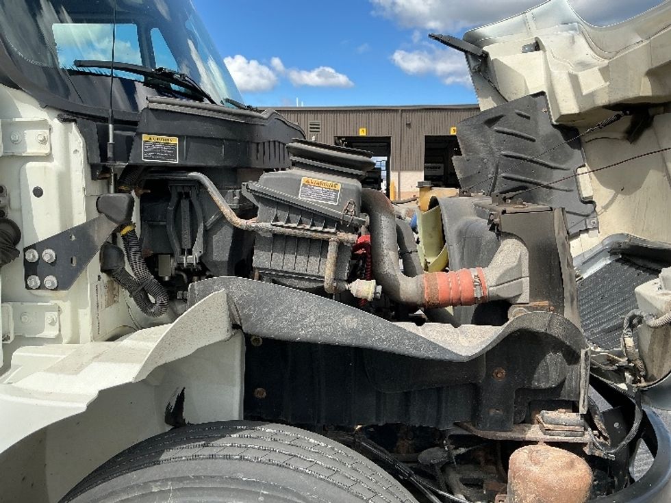 Medium Duty Box Truck-Light and Medium Duty Trucks-International-2019-4300-Stoney Creek-ON-294,697\n\t\tkm-$ 57,500 - Image 23