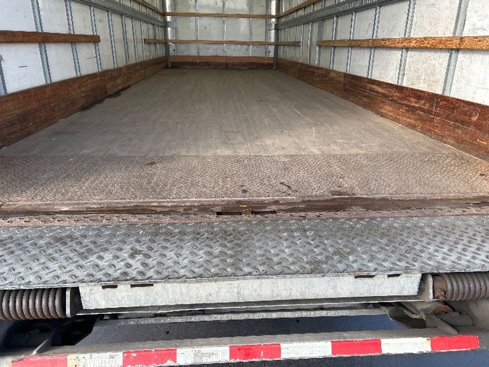 Medium Duty Box Truck-Light and Medium Duty Trucks-International-2019-4300-Sturtevant-WI-167,585\n\t\tmiles-$ 46,500 - Image 10