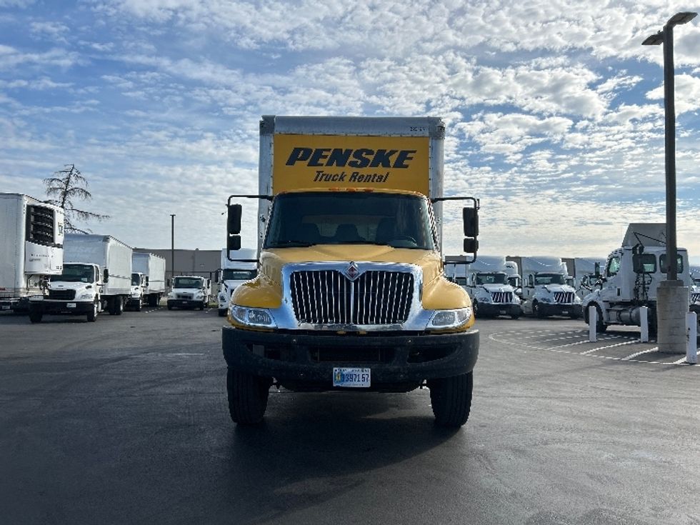 Medium Duty Box Truck-Light and Medium Duty Trucks-International-2019-4300-Sturtevant-WI-167,585\n\t\tmiles-$ 46,500 - Image 2