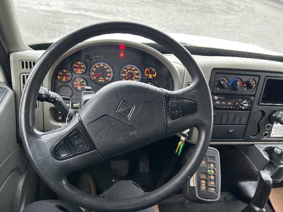 Medium Duty Box Truck-Light and Medium Duty Trucks-International-2019-4300-Surrey-BC-197,964\n\t\tkm-$ 66,500 - Image 17