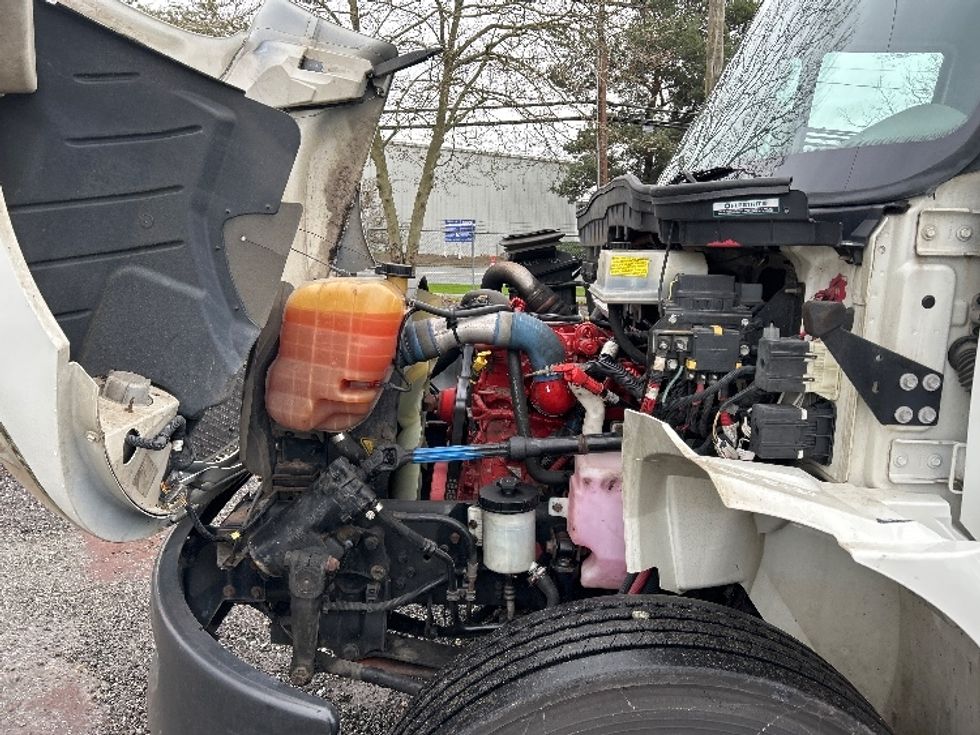 Medium Duty Box Truck-Light and Medium Duty Trucks-International-2019-4300-Surrey-BC-197,964\n\t\tkm-$ 66,500 - Image 24