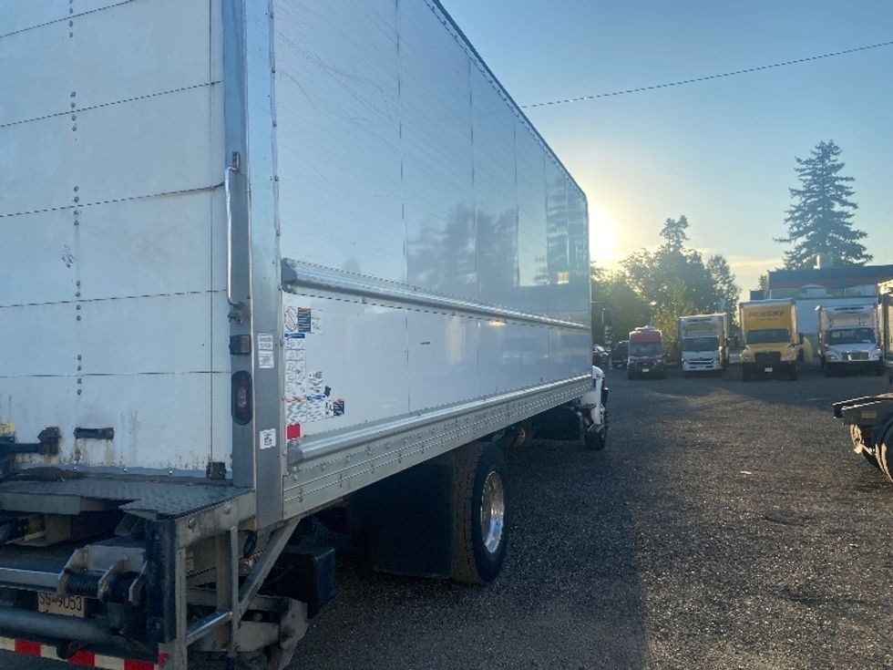 Medium Duty Box Truck-Light and Medium Duty Trucks-International-2019-4300-Surrey-BC-245,369\n\t\tkm-$ 63,750 - Image 13