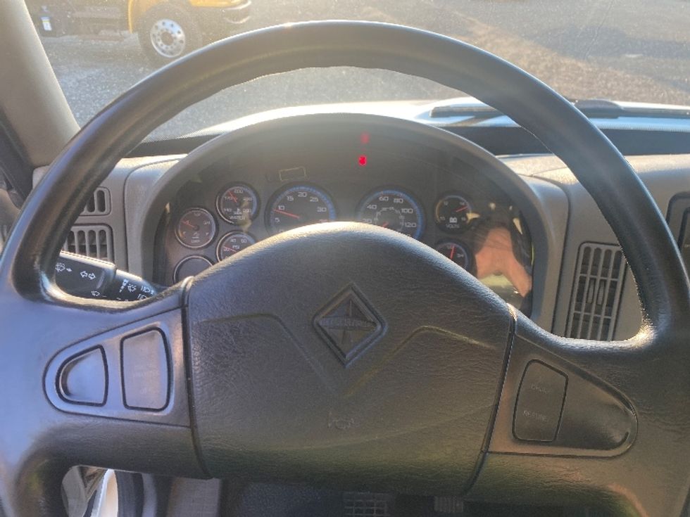 Medium Duty Box Truck-Light and Medium Duty Trucks-International-2019-4300-Surrey-BC-245,369\n\t\tkm-$ 63,750 - Image 19