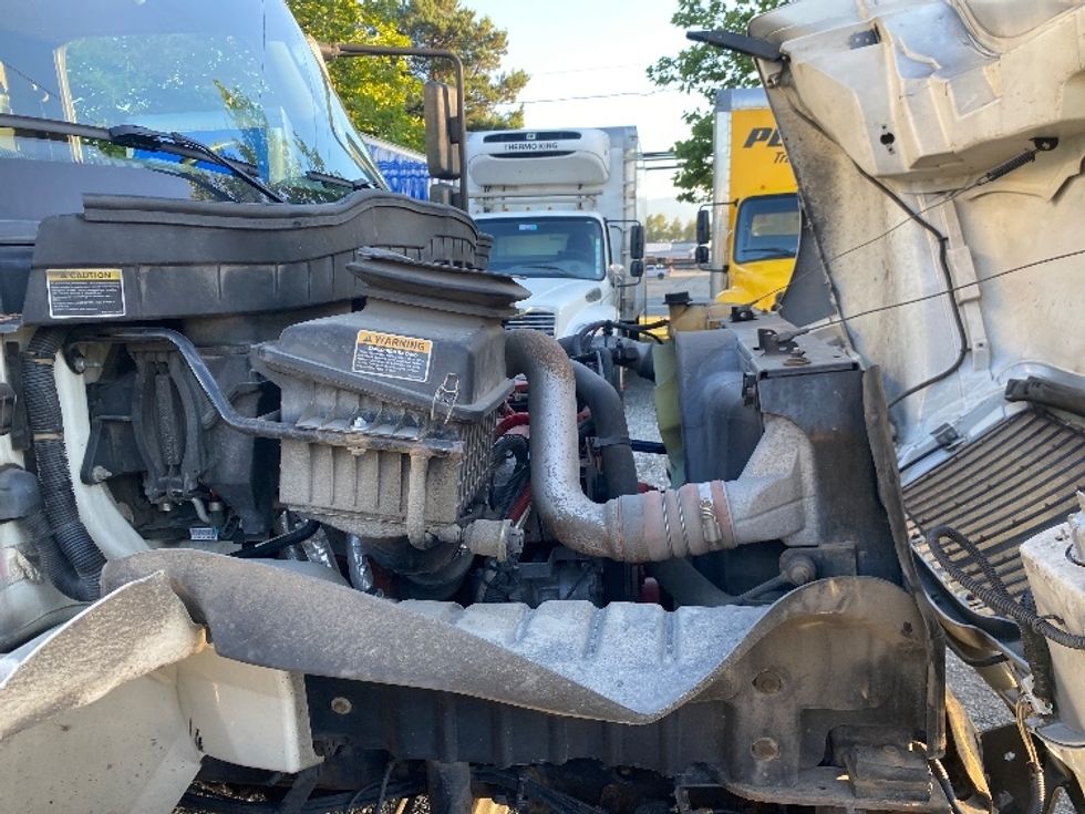 Medium Duty Box Truck-Light and Medium Duty Trucks-International-2019-4300-Surrey-BC-245,369\n\t\tkm-$ 63,750 - Image 23