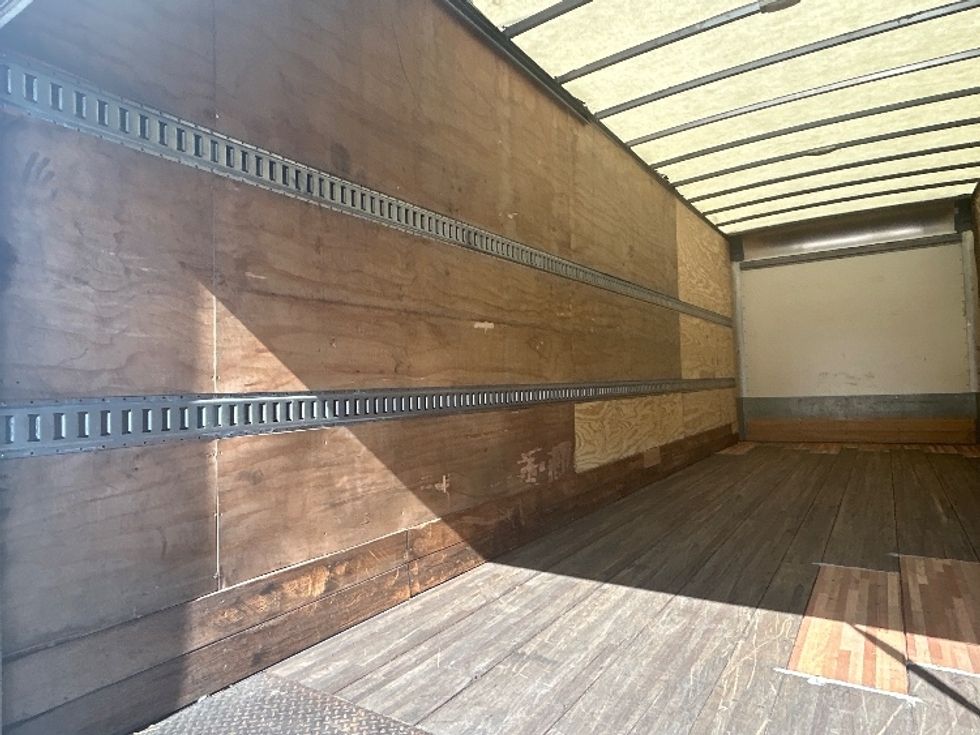 Medium Duty Box Truck-Light and Medium Duty Trucks-International-2019-4300-Tampa-FL-134,393\n\t\tmiles-$ 52,500 - Image 11