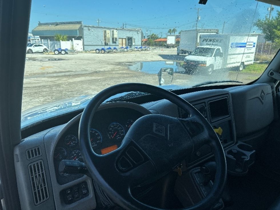 Medium Duty Box Truck-Light and Medium Duty Trucks-International-2019-4300-Tampa-FL-134,393\n\t\tmiles-$ 52,500 - Image 18
