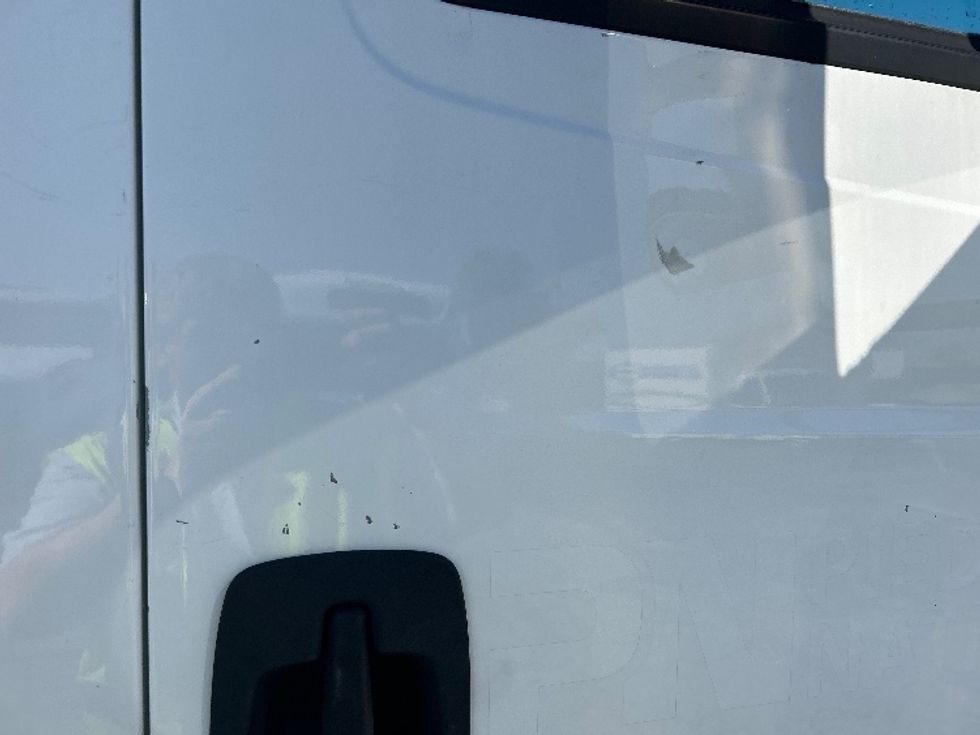 Medium Duty Box Truck-Light and Medium Duty Trucks-International-2019-4300-Tampa-FL-134,393\n\t\tmiles-$ 52,500 - Image 25