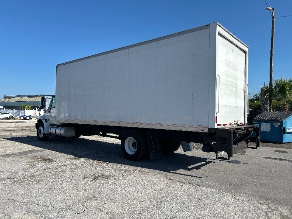 Medium Duty Box Truck-Light and Medium Duty Trucks-International-2019-4300-Tampa-FL-134,393\n\t\tmiles-$ 52,500 - Image 6