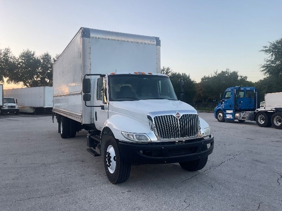 Medium Duty Box Truck-Light and Medium Duty Trucks-International-2019-4300-Tampa-FL-166,568\n\t\tmiles-$ 48,000 - Image 1