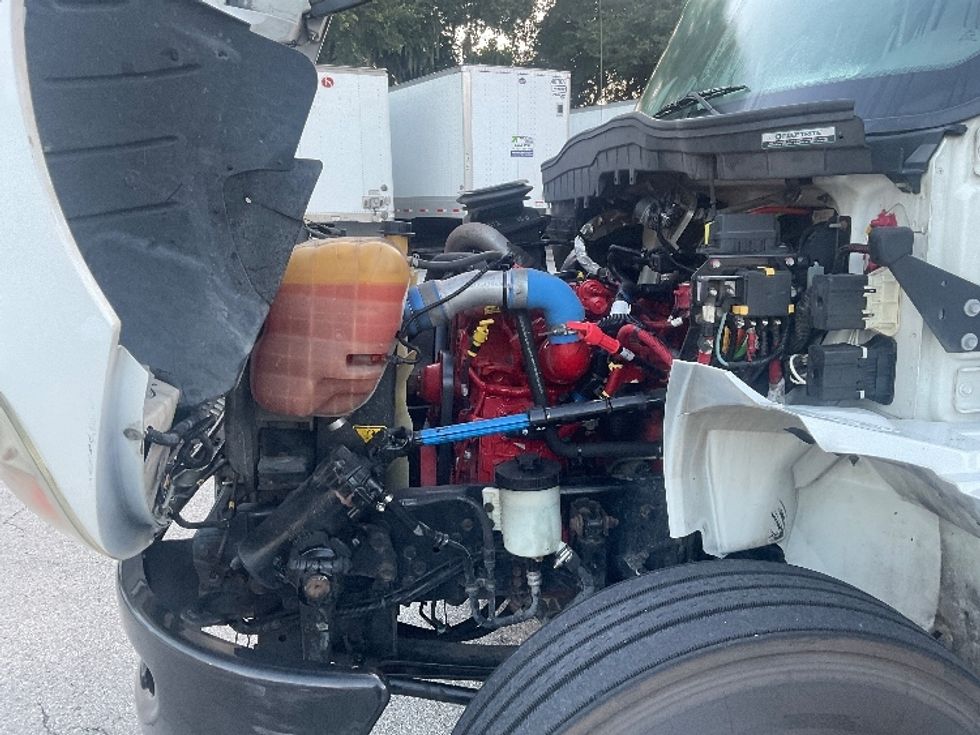 Medium Duty Box Truck-Light and Medium Duty Trucks-International-2019-4300-Tampa-FL-166,568\n\t\tmiles-$ 48,000 - Image 24